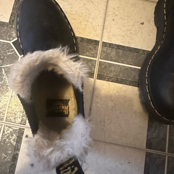 Insulated doc martens - Picture 3 of 8